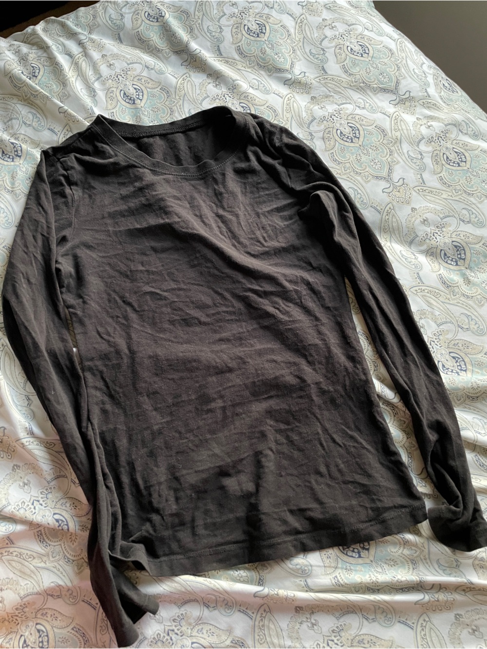 Men's Long-Sleeve Crewneck Shirt in Black